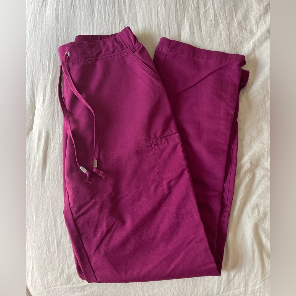Maroon Grey’s Anatomy scrub bottoms - size small